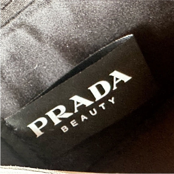 Prada Beauty Pink And Black
Triangle Pouch/Cosmetic Bag New
With Tags! - Picture 6 of 7